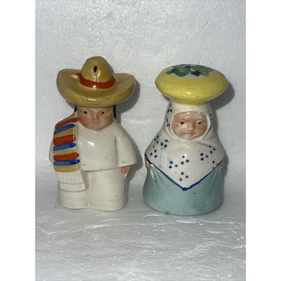 Vintage Ceramic Salt And Pepper Shakers Hispanic Mexican Couple, Made in Japan - Picture 9 of 9